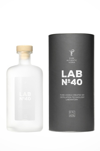 Водка "ЛАБ №40" в тубусе 0,7л